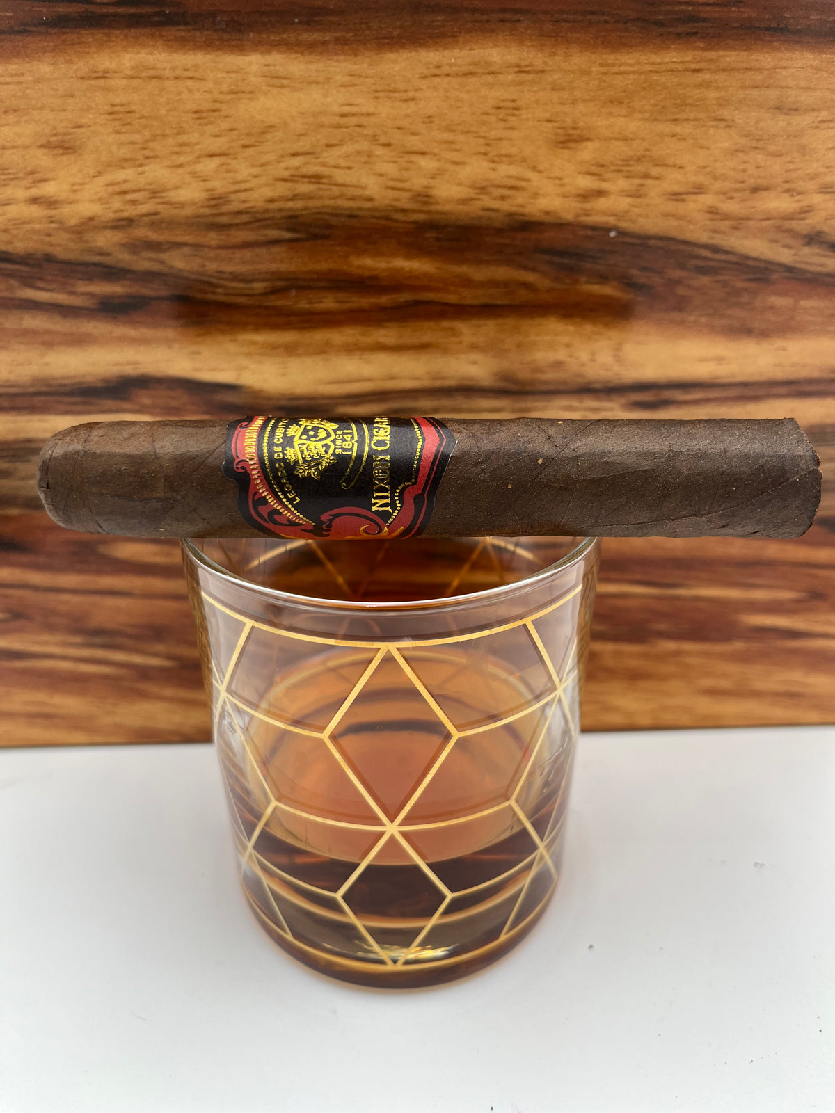 'Nixon Signature Cigar Sampler'
